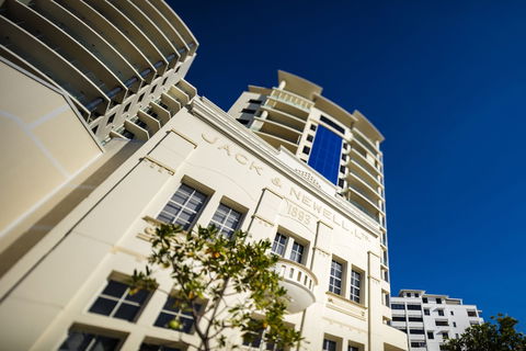 Jack & Newell Holiday Apartments - Accommodation Broadbeach 0