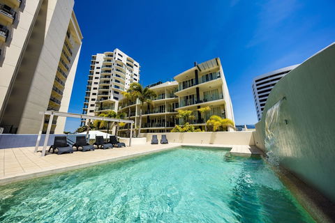 Jack & Newell Holiday Apartments - Accommodation Broadbeach 3