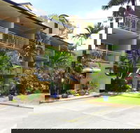 The York Beachfront Holiday Apartments - Accommodation Broadbeach