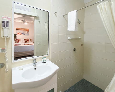 Palm View Holiday Apartments - Accommodation Broadbeach 6