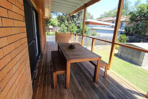 BARRELS At BOOMERANG - Accommodation Broadbeach 6