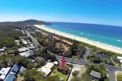 BARRELS At BOOMERANG - Accommodation Broadbeach 4