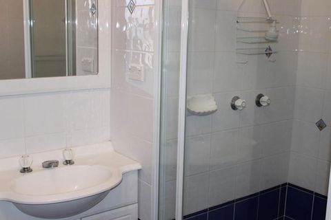 LIFES A BEACH 1 - Accommodation Broadbeach 3
