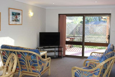 LIFES A BEACH 1 - Accommodation Broadbeach 2