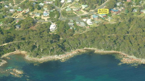 BAY Of FIRES SEACHANGE Ocean Frontage - Accommodation Broadbeach 4