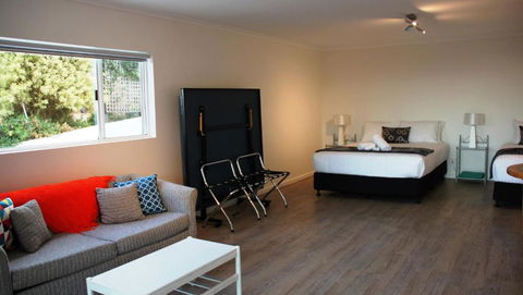 BAY Of FIRES SEACHANGE Ocean Frontage - Accommodation Broadbeach 2