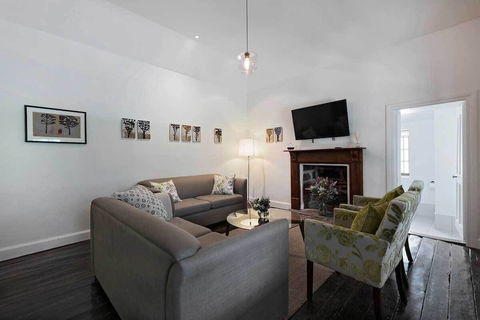 Jacobs Estate Cottage - Accommodation Broadbeach 1