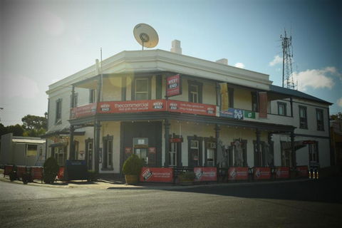 Commercial Hotel Morgan - Accommodation Broadbeach 1