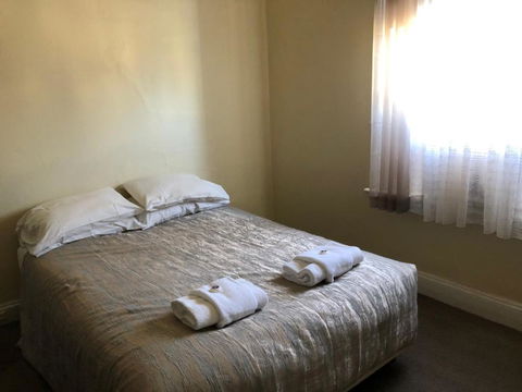 Commercial Hotel Morgan - Accommodation Broadbeach 6