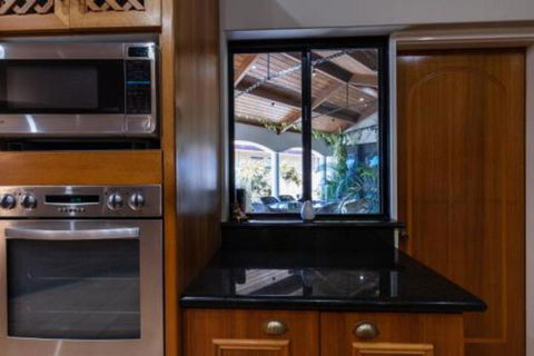 Maidstone Executive Residence - Accommodation Broadbeach 2