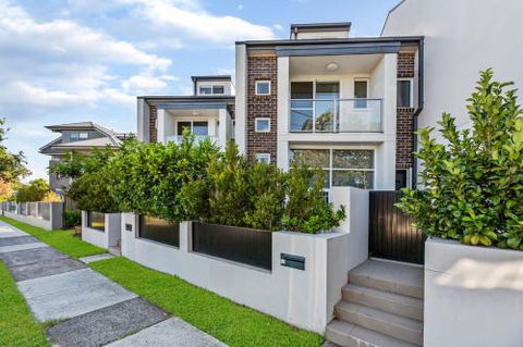 Relax In A Spacious & Modern Townhouse In Asquith - Accommodation Broadbeach 2