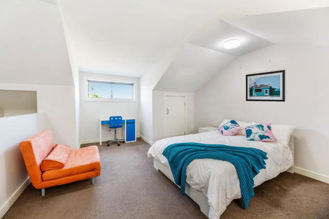 Relax In A Spacious & Modern Townhouse In Asquith - Accommodation Broadbeach 6