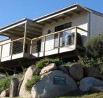 KINGFISHER COTTAGE Beachfront at the Binalong Bay - Accommodation Broadbeach