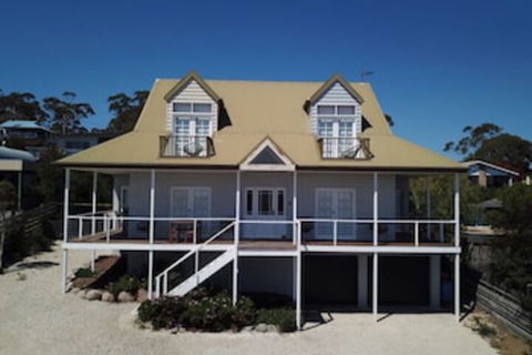 Monterey Bay Of Fires - Accommodation Broadbeach 0