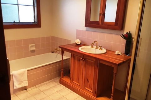 Monterey Bay Of Fires - Accommodation Broadbeach 7