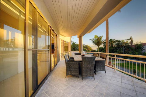BEACHSIDE MANOR Walk To The Beach - Accommodation Broadbeach 2