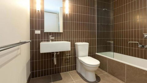 ST ANDREWS BEACH APARTMENT 4.02 - Accommodation Broadbeach 6