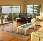 Joness Beach House perfect location with views - Accommodation Broadbeach