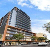RNR Light Square - Accommodation Broadbeach