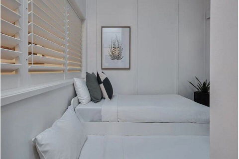 COCOMO VILLA - Accommodation Broadbeach 5