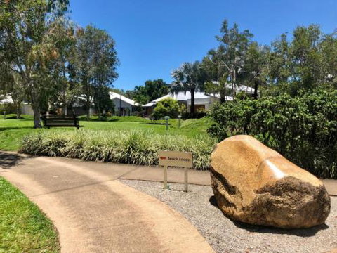 CANOPY HOUSE At PALM COVE - Accommodation Broadbeach 1