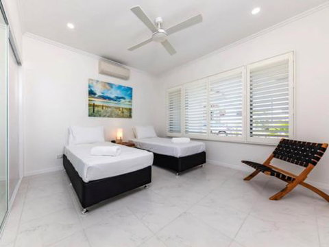 CANOPY HOUSE At PALM COVE - Accommodation Broadbeach 6