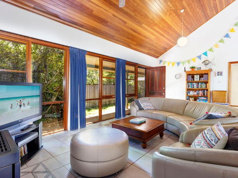 Semaphore Beach House - Accommodation Broadbeach 5