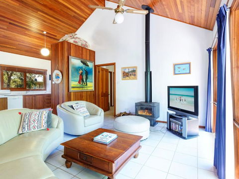 Semaphore Beach House - Accommodation Broadbeach 4