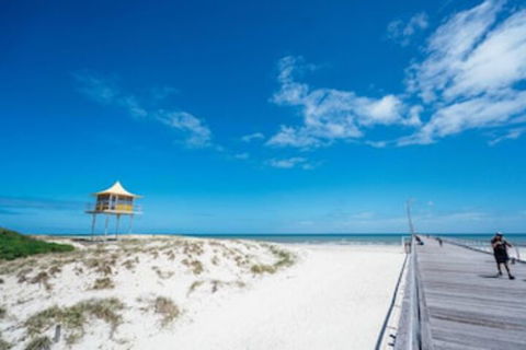 The Cove At New Port Pool Spa Sauna Gym & More - Accommodation Broadbeach 0