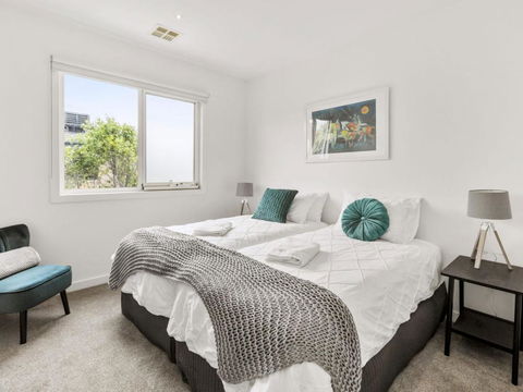 BANGALOW MORNINGTON - Accommodation Broadbeach 3