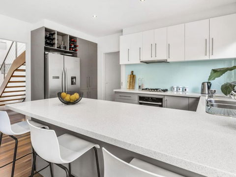 BANGALOW MORNINGTON - Accommodation Broadbeach 1