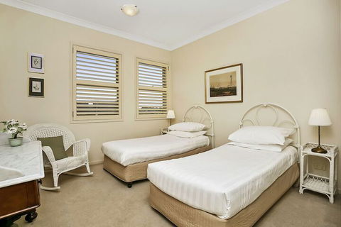 HC102 Karrabee Avenue Huntleys Cove - Accommodation Broadbeach 6