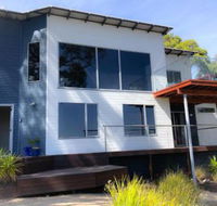 BAY of FIRES BEACH SHACK ocean views from a modern Beachhouse - Accommodation Broadbeach