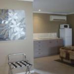 Cosmos Country Motor Inn - Accommodation Broadbeach 0