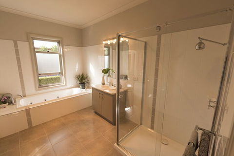 BEL MIREN SARAH LOUISA - Accommodation Broadbeach 5