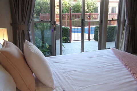BEL MIREN SARAH LOUISA - Accommodation Broadbeach 3