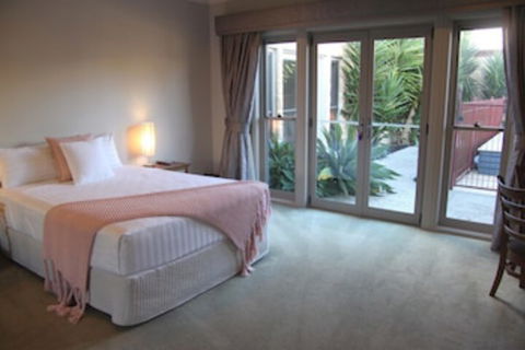 BEL MIREN SARAH LOUISA - Accommodation Broadbeach 0