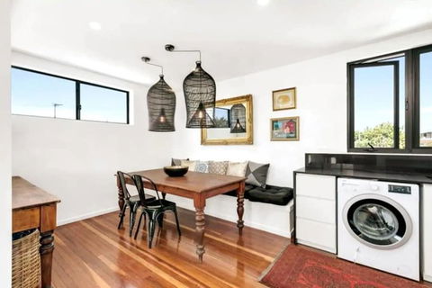 Spacious 2 Bedroom Townhouse In Southport - Accommodation Broadbeach 7