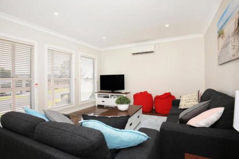 Fairways 10 Mins To Hyams Beach - Accommodation Broadbeach 0