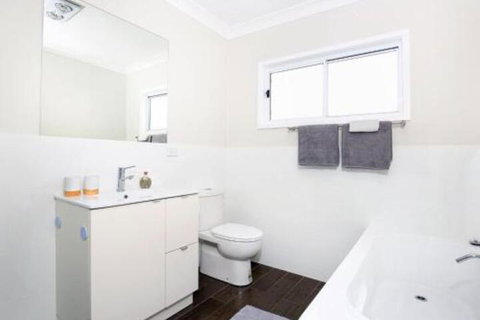 Fairways 10 Mins To Hyams Beach - Accommodation Broadbeach 5
