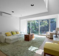 Comfy Holiday House With Poolrosanna - Accommodation Broadbeach