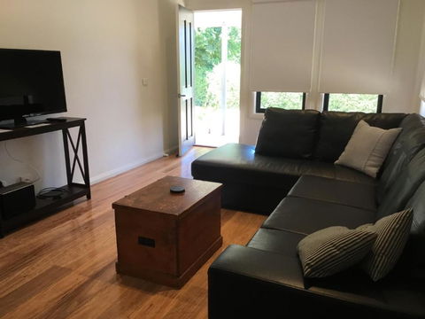 Rail Trail Cottage - Accommodation Broadbeach 6