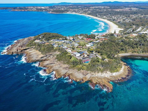 DAVIES STREET MOLLYMOOK 4 / 14 - Accommodation Broadbeach 1