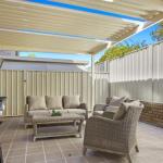 DAVIES STREET MOLLYMOOK 4 / 14 - Accommodation Broadbeach 0