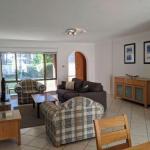 DAVIES STREET 3 / 14 MOLLYMOOK - Accommodation Broadbeach 0