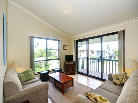 Pet Friendly On Pelican Close To Myall River - Accommodation Broadbeach 4