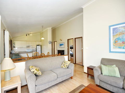 Pet Friendly On Pelican Close To Myall River - Accommodation Broadbeach 6