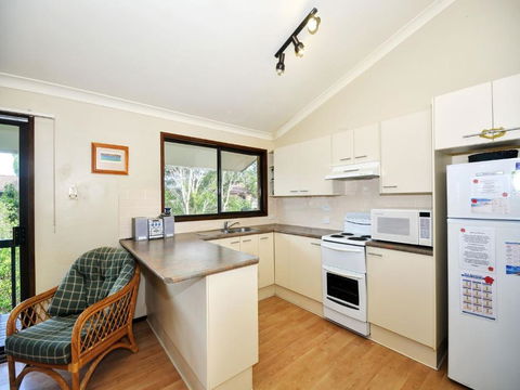Pet Friendly On Pelican Close To Myall River - Accommodation Broadbeach 2