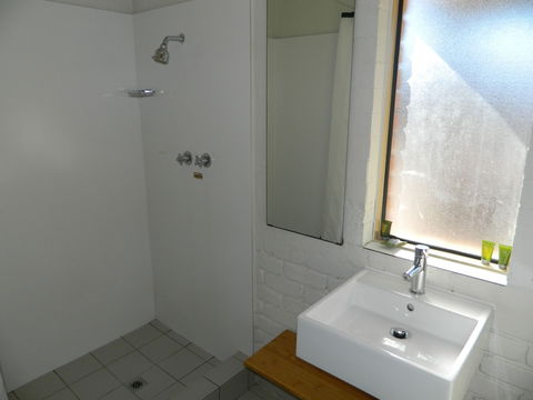 Geraldton's Ocean West - Accommodation Broadbeach 3
