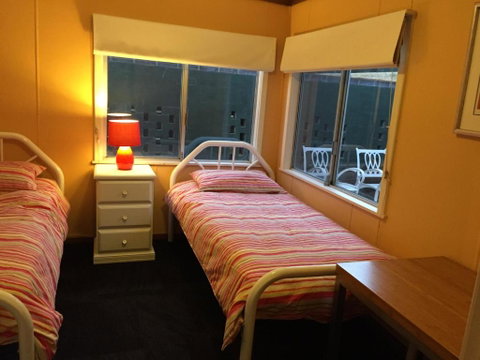 Gabbadah Beach House - Accommodation Broadbeach 3